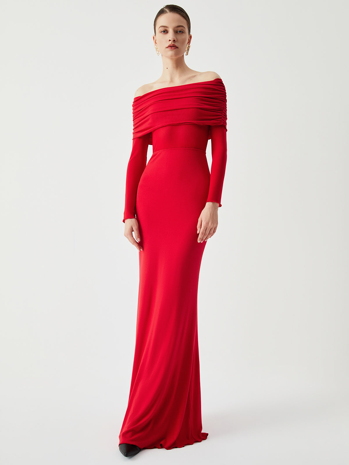 Długa Sukienka Maxi z Odkrytymi Ramionami i Siateczką