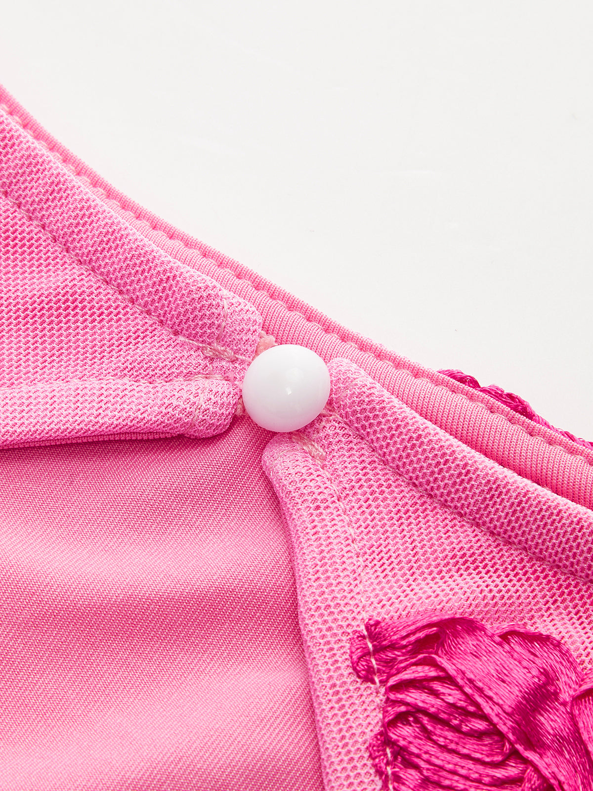 Sukienka Romance Floral – damska sukienka z siateczki z odkrytymi plecami i żakardowymi detalami