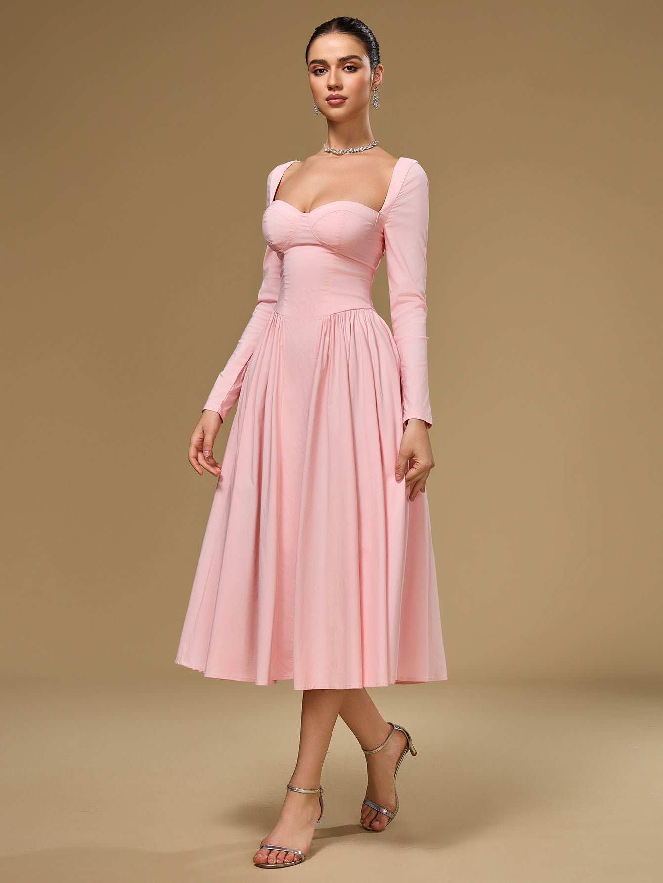 Sukienka Maxi na Długim Rękawem i Wiązaniem - Elegancka Sukienka A-Line