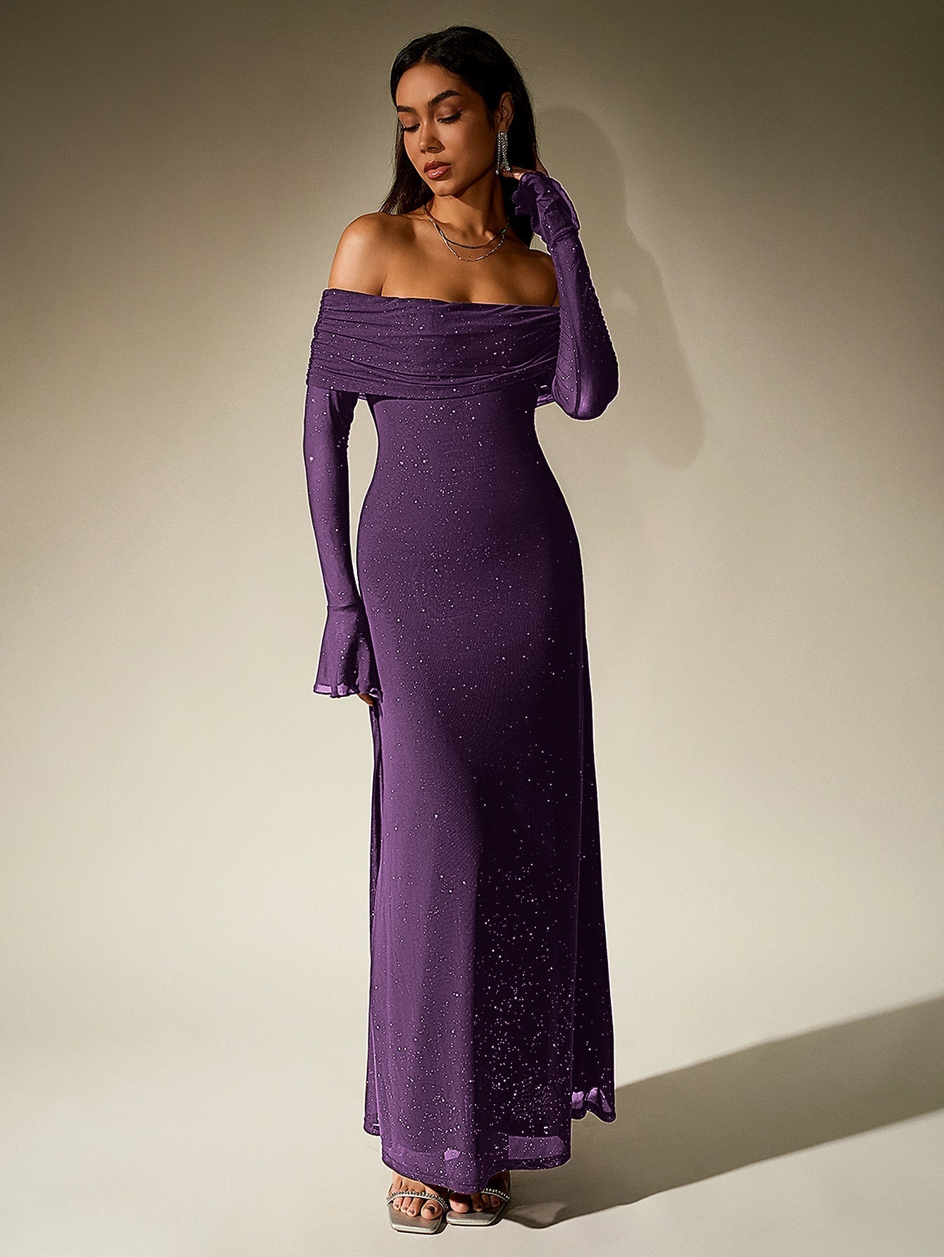 Sukienka Maxi z Siatki i Cekinów na Ramiączkach – Błyszcząca, Elegancka