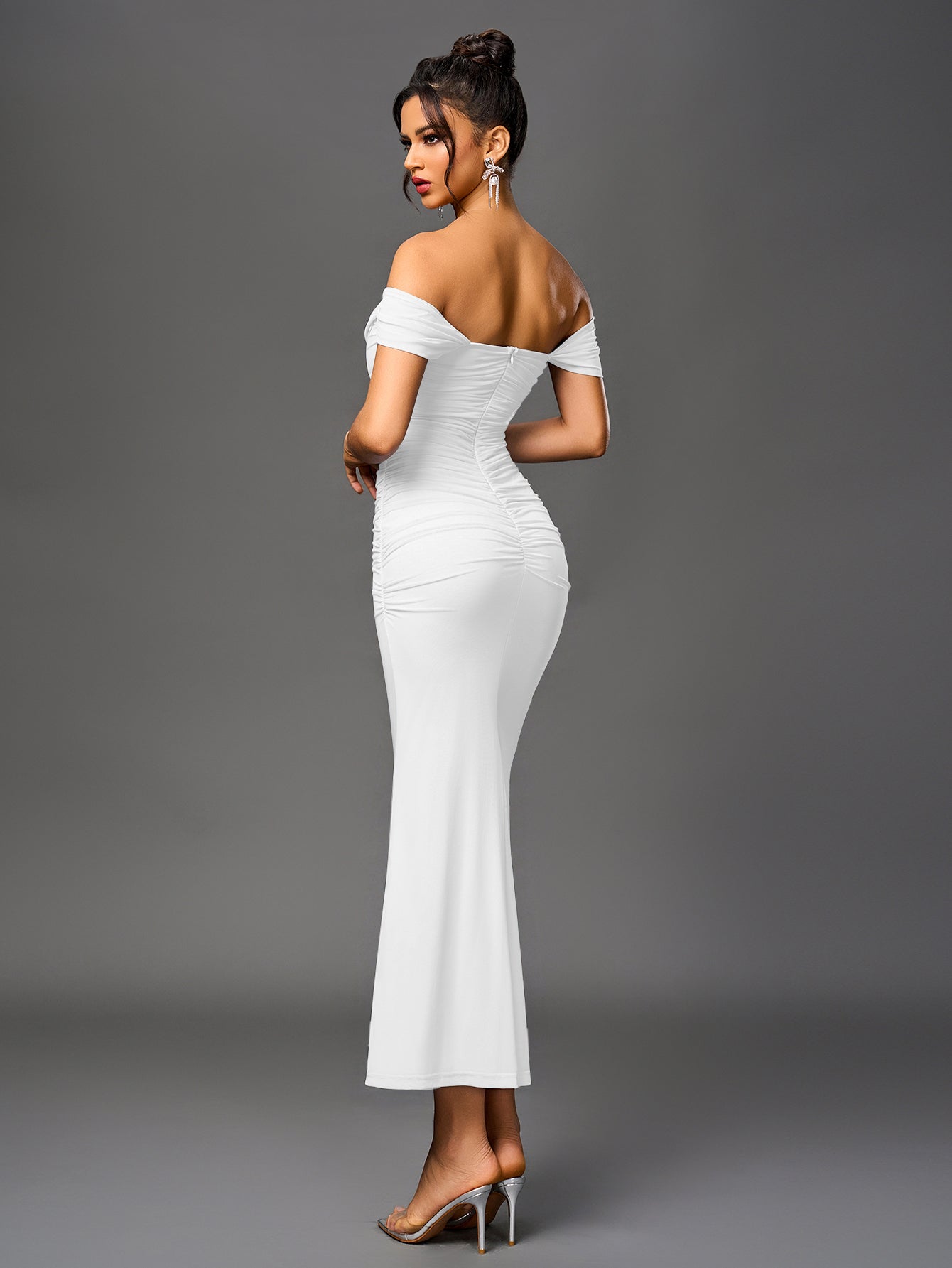 Sukienka maxi z odkrytymi ramionami i dekoltem syreny | Elastyczna sukienka imprezowa