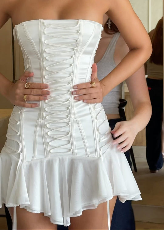 Celeste bezramienne mini sukienka z wiązaniem w stylu syreny