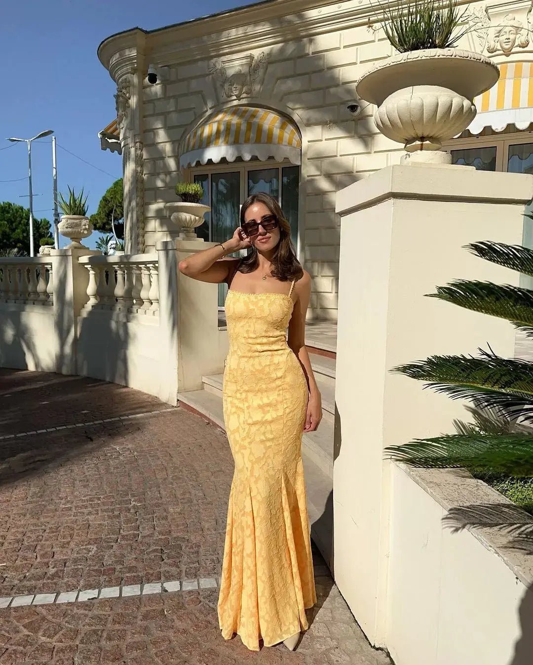 Claire Fishtail-Maxikleid z wiązaniem z tyłu