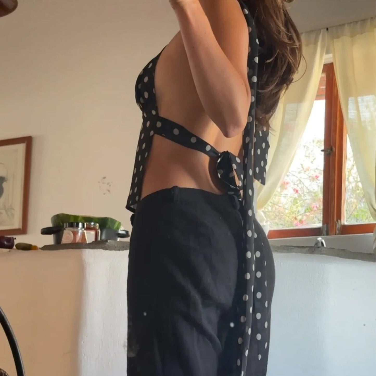 Top Cami z odkrytymi plecami w kropki Ruffa