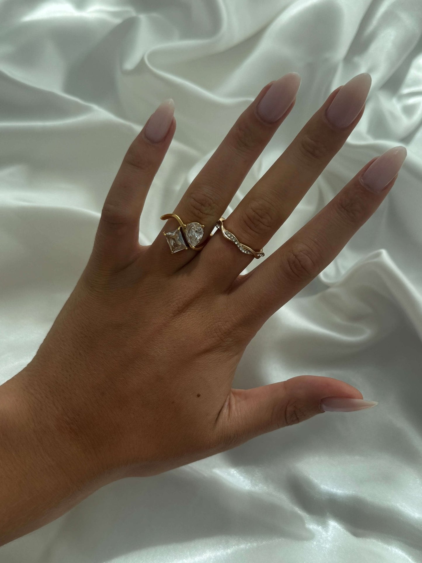 Arabel Infinity Twist Strassring