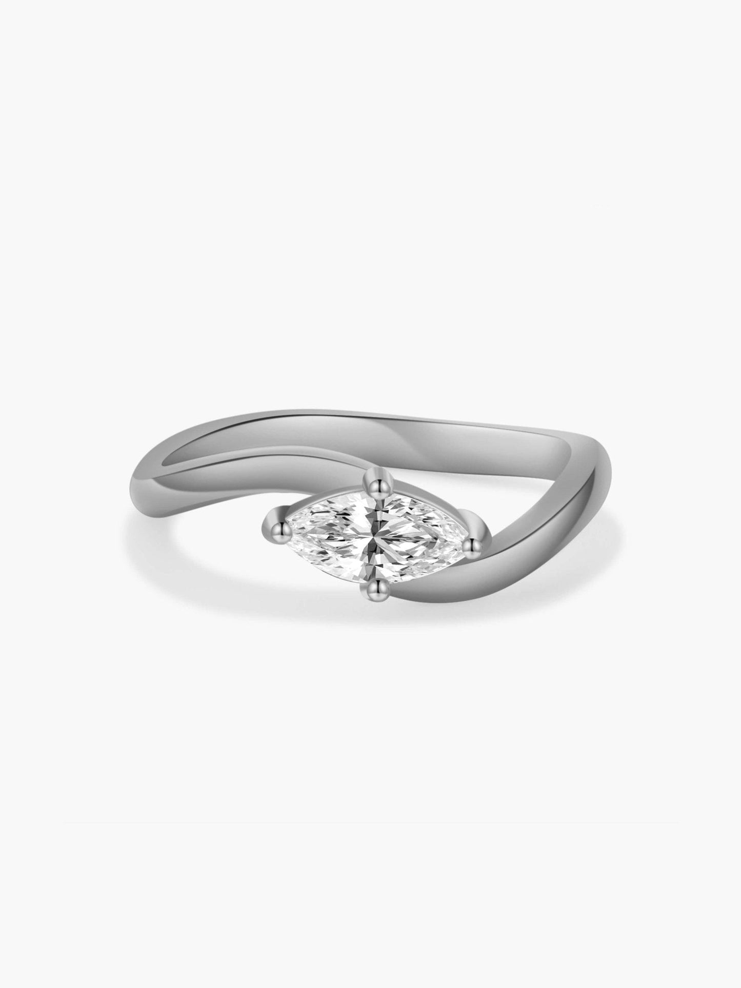 Calista Gedrehter Eleganz Bandring