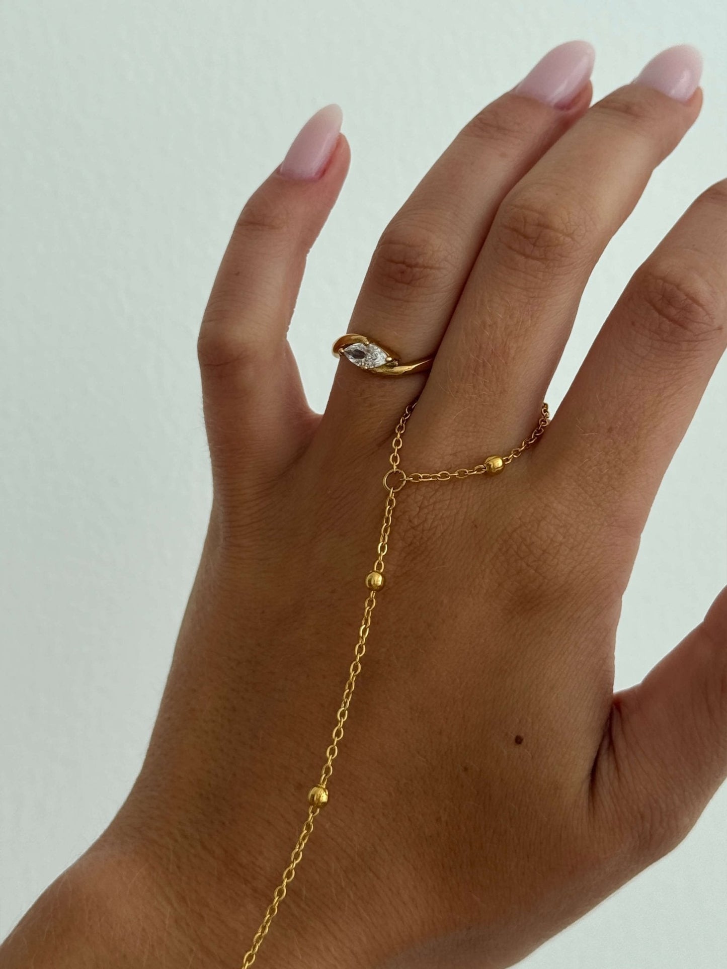 Calista Gedrehter Eleganz Bandring