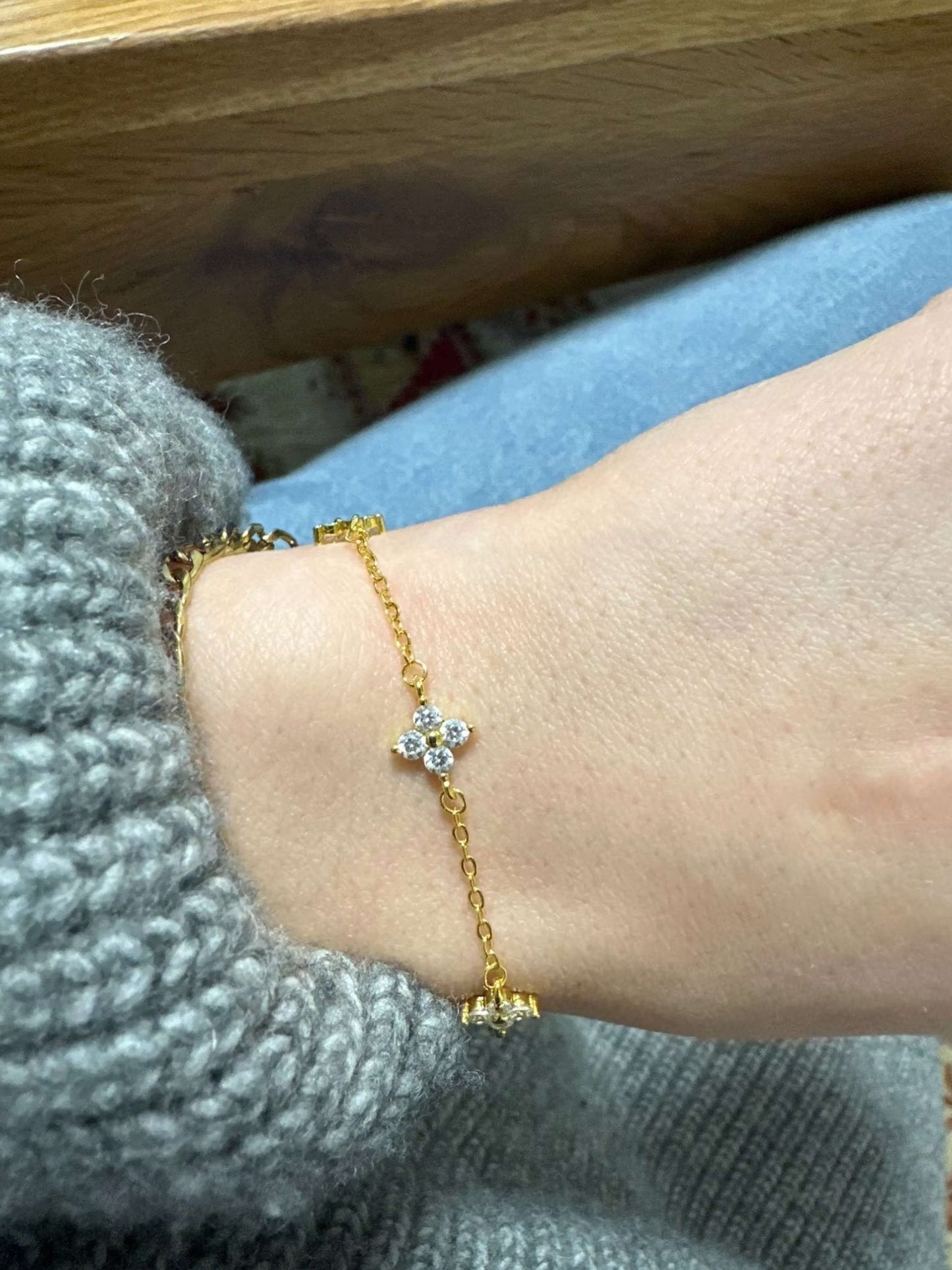 Bransoletka z kwiatami Dina Strass