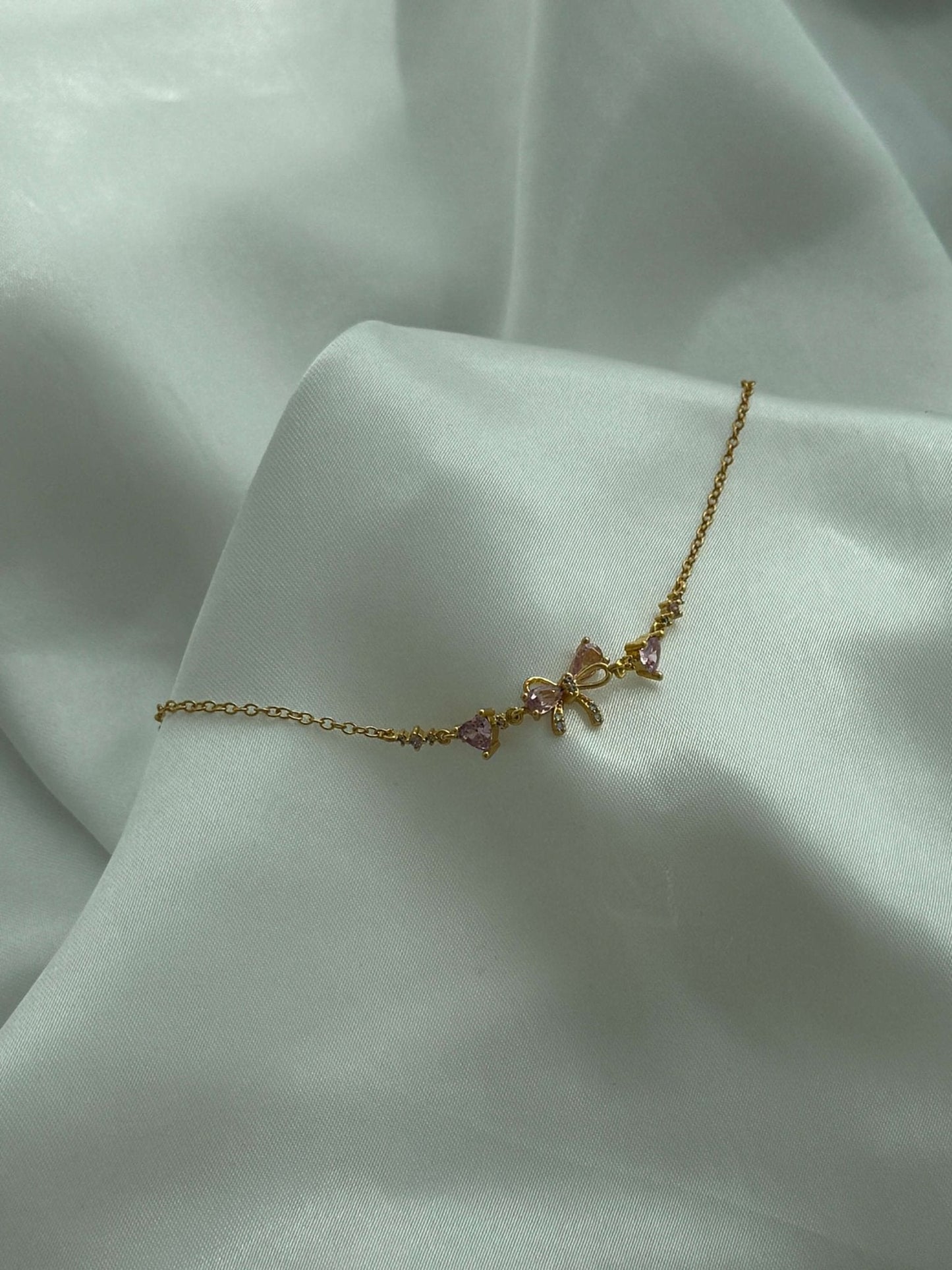 Bransoletka z detalem kokardy Jasmin Zirkonia