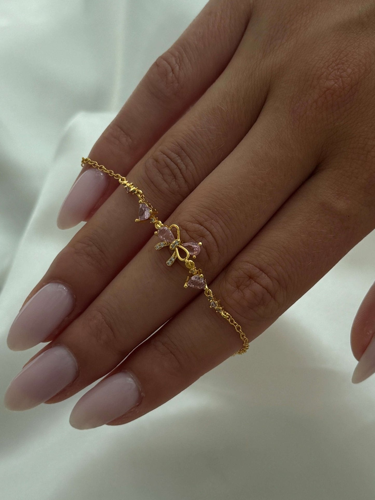 Bransoletka z detalem kokardy Jasmin Zirkonia