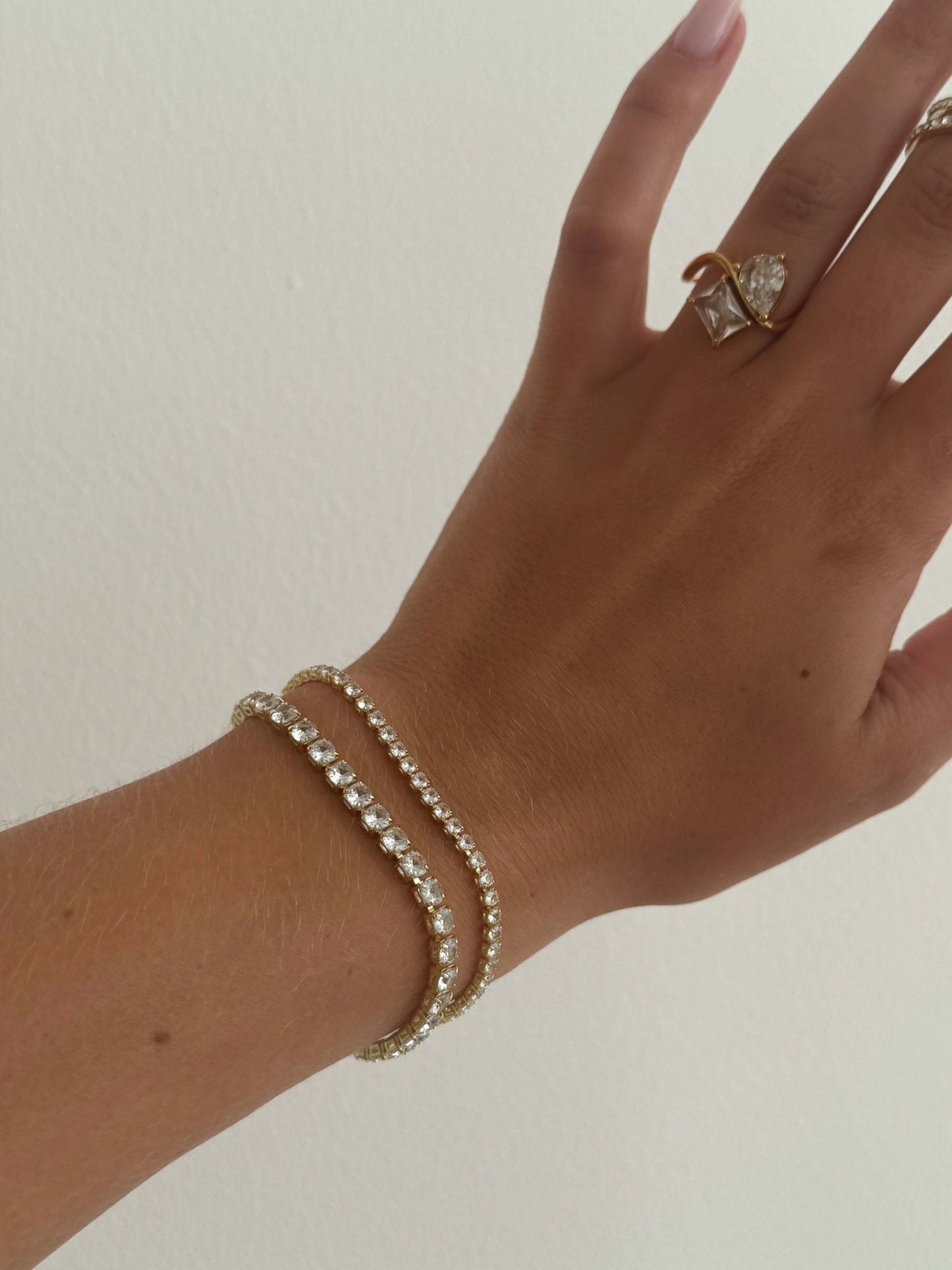 Rund geschliffenes Zirkonia Tennisarmband